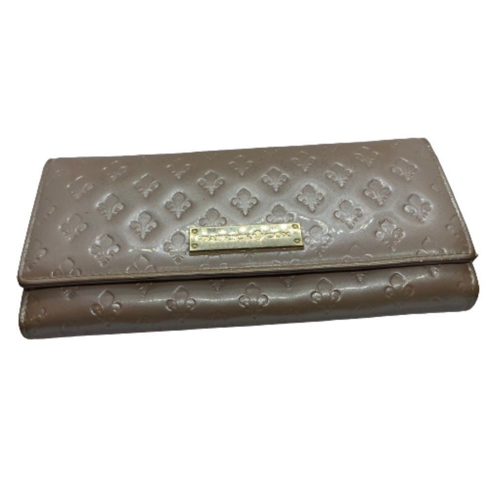 Patrick Cox Beige / Tan Colored Long Patent Leather Designer Wallet *FLAWS*